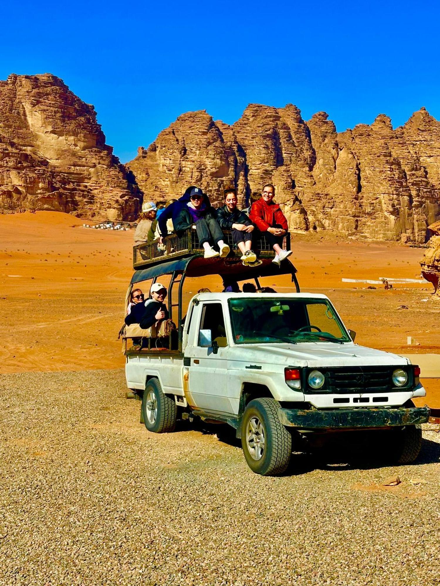 Nael Bedouin Luxury Camp Wadi Rum Exterior foto